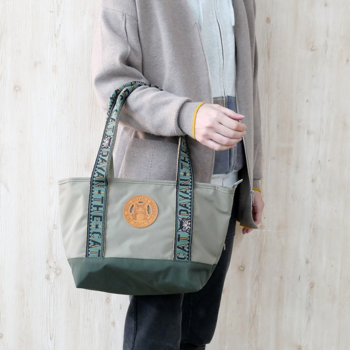 DAYANトート カーキ